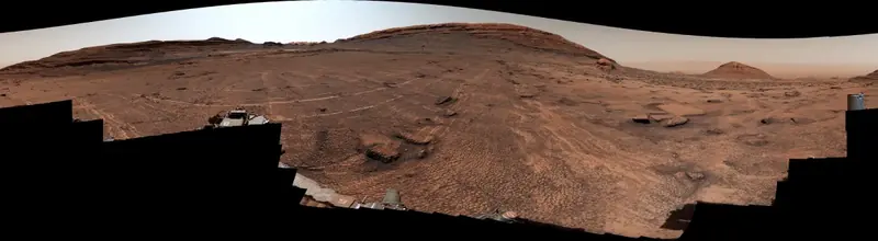Martian terrain covered in small polygonal fractures